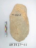 藏品(中型舌刃打製石斧)的圖片